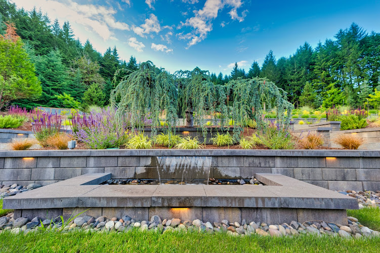 Dennis’ 7 Dees Landscaping – Corporate HQ
