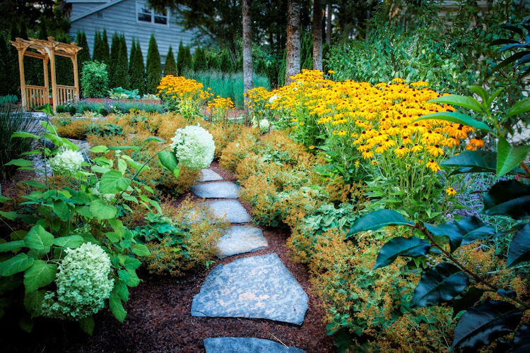 Drake’s 7 Dees Landscaping and Garden Center